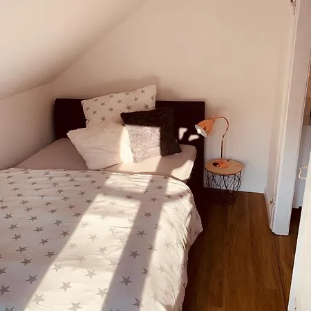 Lägenhet Felix Living 7, Gruppenwohnung Mit Oberhausblick, Dachterrasse & Parkplatz