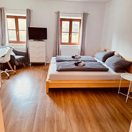 Felix Living 7, Gruppenwohnung Mit Oberhausblick, Dachterrasse & Parkplatz Passau